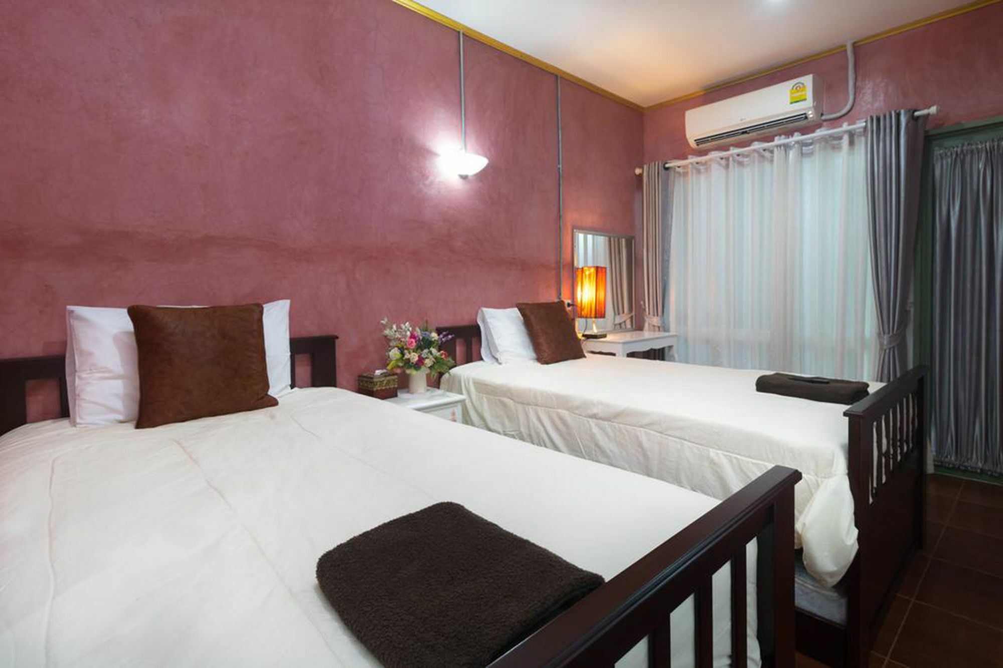 Khunnai House Chiang Mai Hotell Exteriör bild
