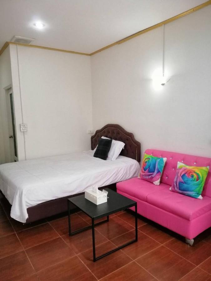 Khunnai House Chiang Mai Hotell Exteriör bild